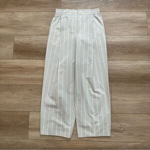 Via Masini 80 Made in Italy US Size Small Striped High Rise Pullover Pants